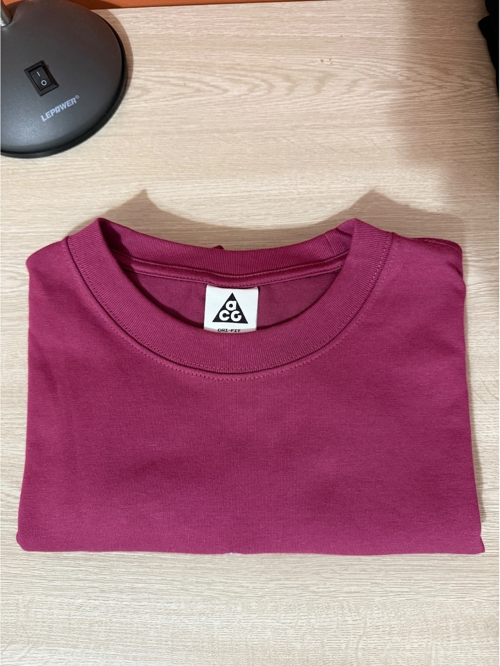 Nike ACG "Lungs" T-Shirt - Fuchsia